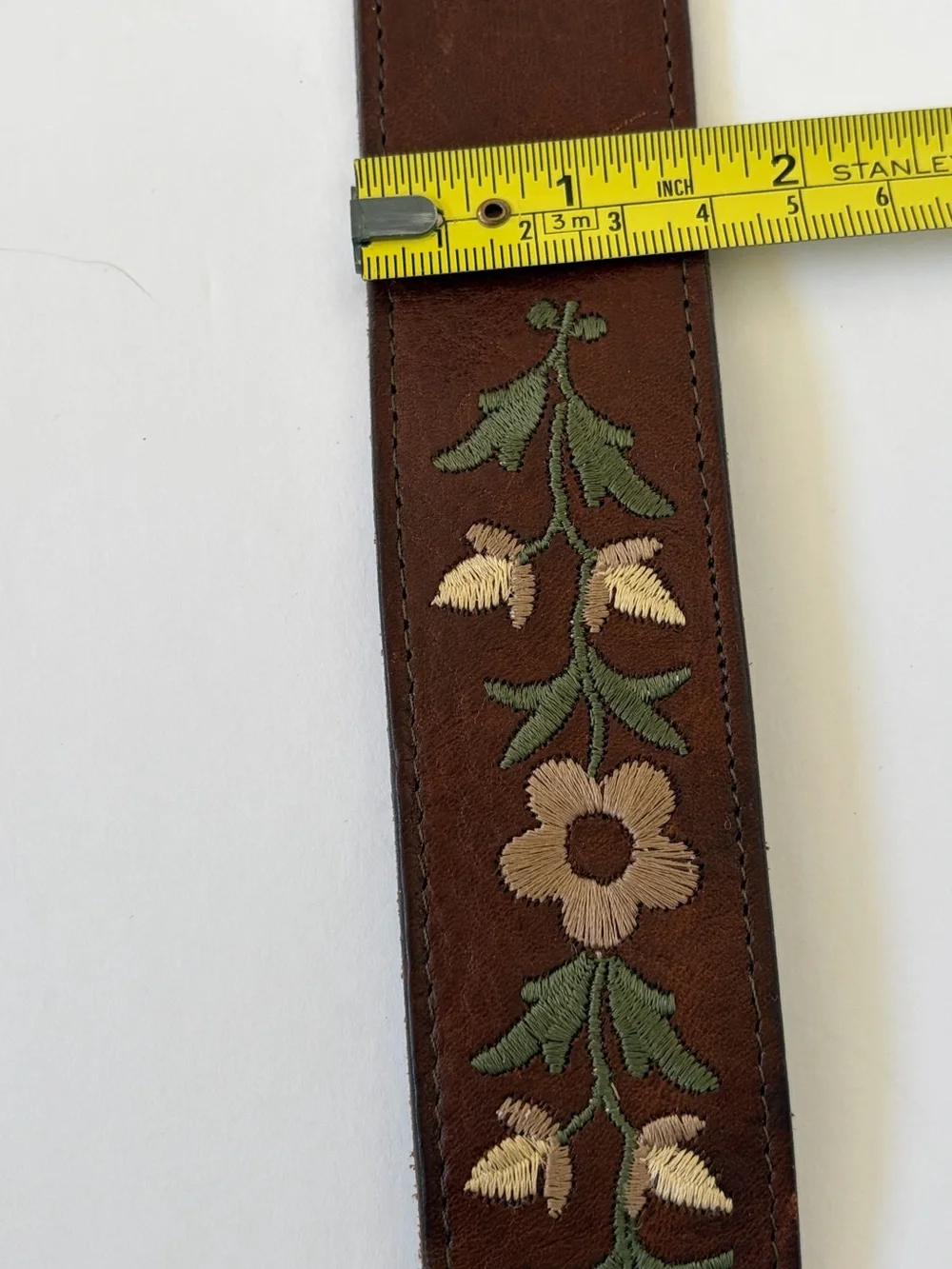Vintage Avignon Leather Western Floral Embroidered Belt Scalloped Buckle L